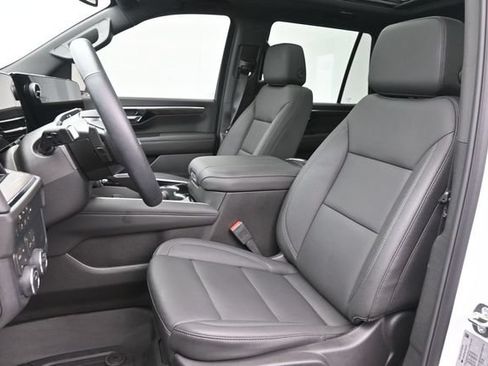 Used 2026 Chevrolet Tahoe Z71 w/ Comfort Package AWD/4WD image 23