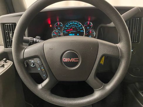 Used 2025 GMC Savana 3500 LT w/ LT Preferred Equipment Group RWD image 19