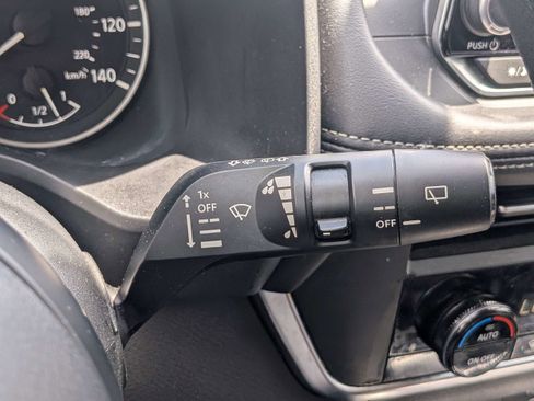 Used 2024 Nissan Rogue SV AWD/4WD image 29