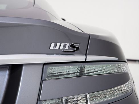 Used 2009 Aston Martin DBS Coupe RWD image 59