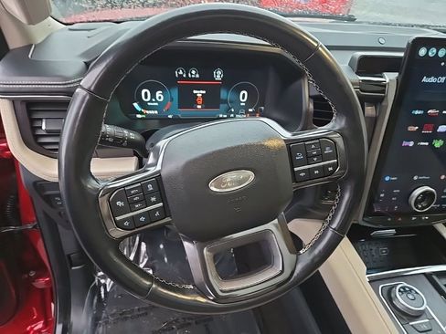 Used 2022 Ford Expedition Platinum image 13