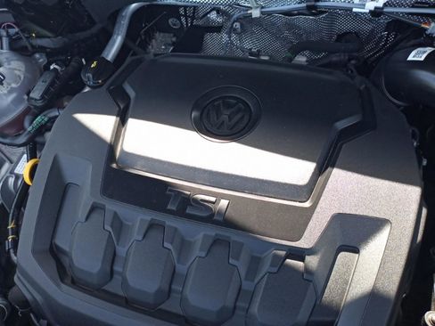 Used 2022 Volkswagen Tiguan SE R-Line image 26