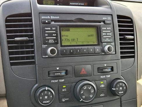 Used 2012 Kia Sedona LX image 14