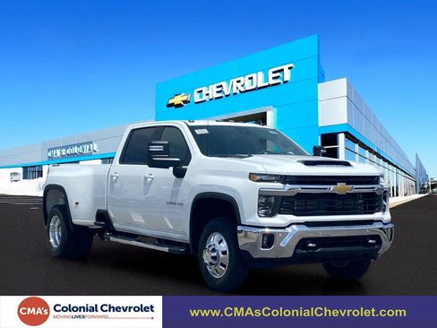 New 2026 Chevrolet Silverado 3500 LT w/ Safety Package AWD/4WD image 1