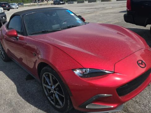 Used 2016 MAZDA MX-5 Miata Grand Touring RWD image 1