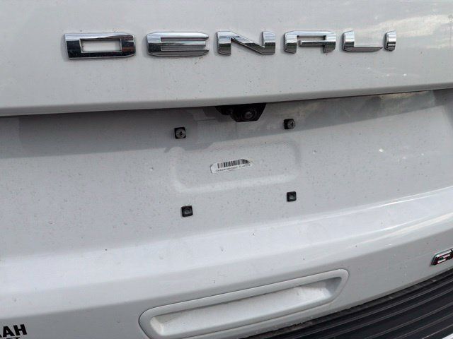 Used 2025 GMC Yukon Denali AWD/4WD image 22