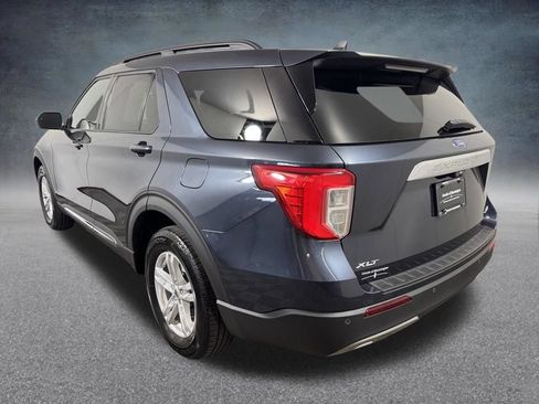 Used 2024 Ford Explorer XLT w/ Equipment Group 202A AWD/4WD image 4