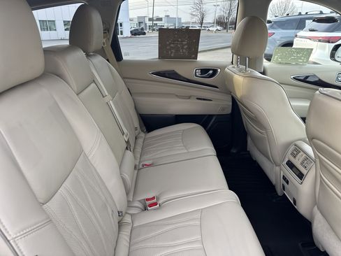 Certified 2019 INFINITI QX60 Luxe w/ Sensory Package image 22