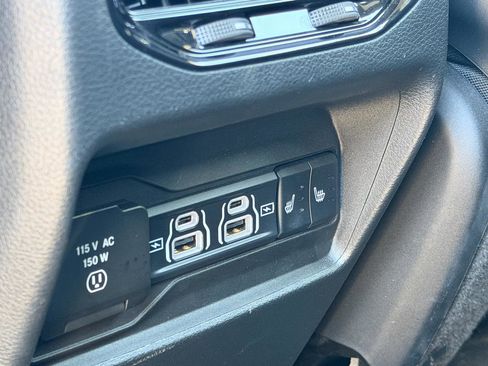 Used 2023 Jeep Grand Cherokee Limited AWD/4WD image 21