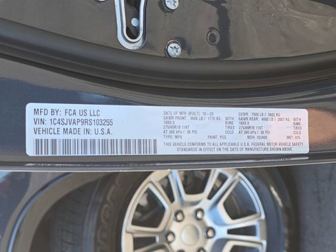 Used 2024 Jeep Wagoneer 4WD image 36