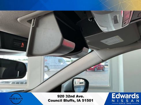 Used 2023 Nissan Rogue SV AWD/4WD image 27