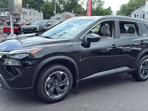 Certified 2026 Nissan Rogue SV w/ SV Premium Package AWD/4WD image 3