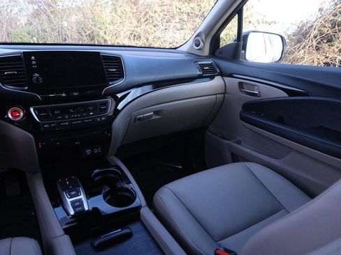 Used 2022 Honda Pilot Touring image 27
