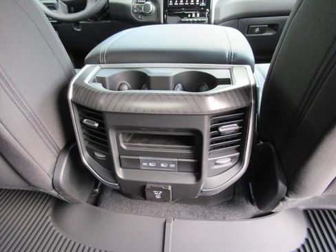 New 2026 RAM 1500 Big Horn AWD/4WD image 15