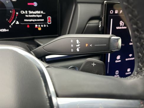 Certified 2025 GMC Terrain Elevation w/ Elevation Premium Package image 27