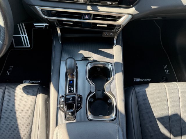 Used 2023 Lexus RX 350 F Sport w/ Accessory Package AWD/4WD image 19