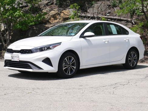 Used 2024 Kia Forte LXS FWD image 1