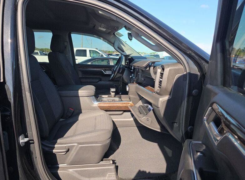 Used 2023 GMC Sierra 1500 Elevation AWD/4WD image 13