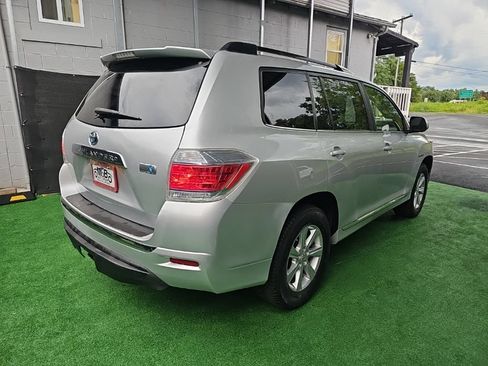 Used 2013 Toyota Highlander 4WD Hybrid image 5