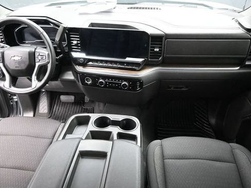 Used 2023 Chevrolet Silverado 1500 LT AWD/4WD image 12