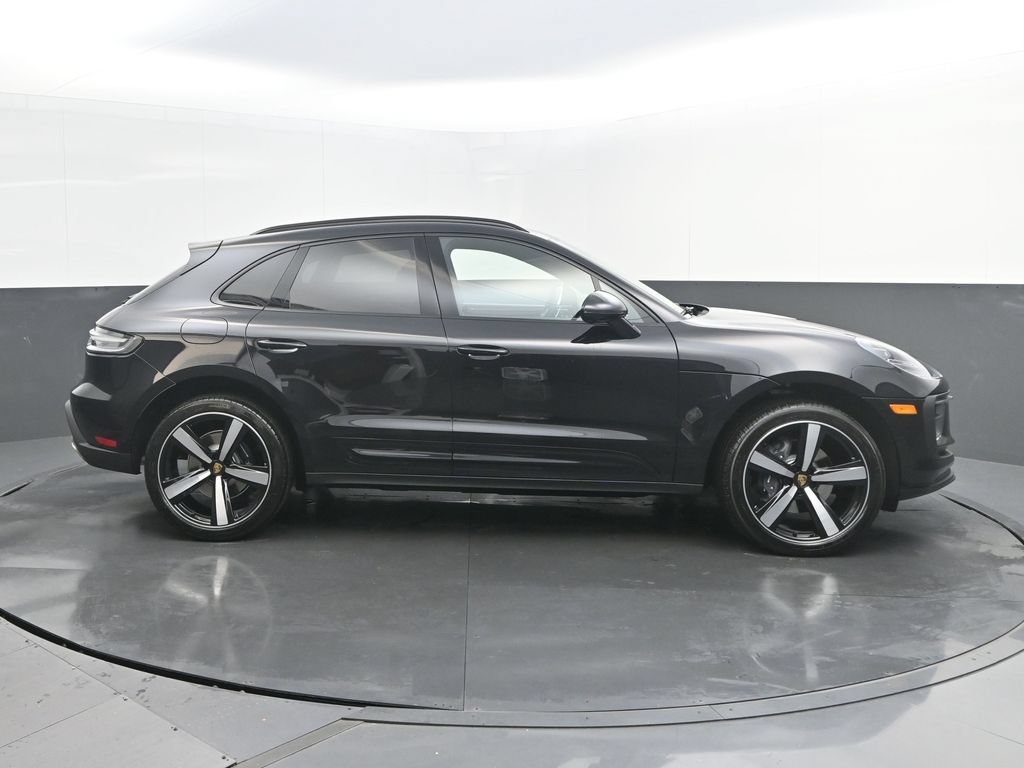 New 2026 Porsche Macan AWD/4WD image 8