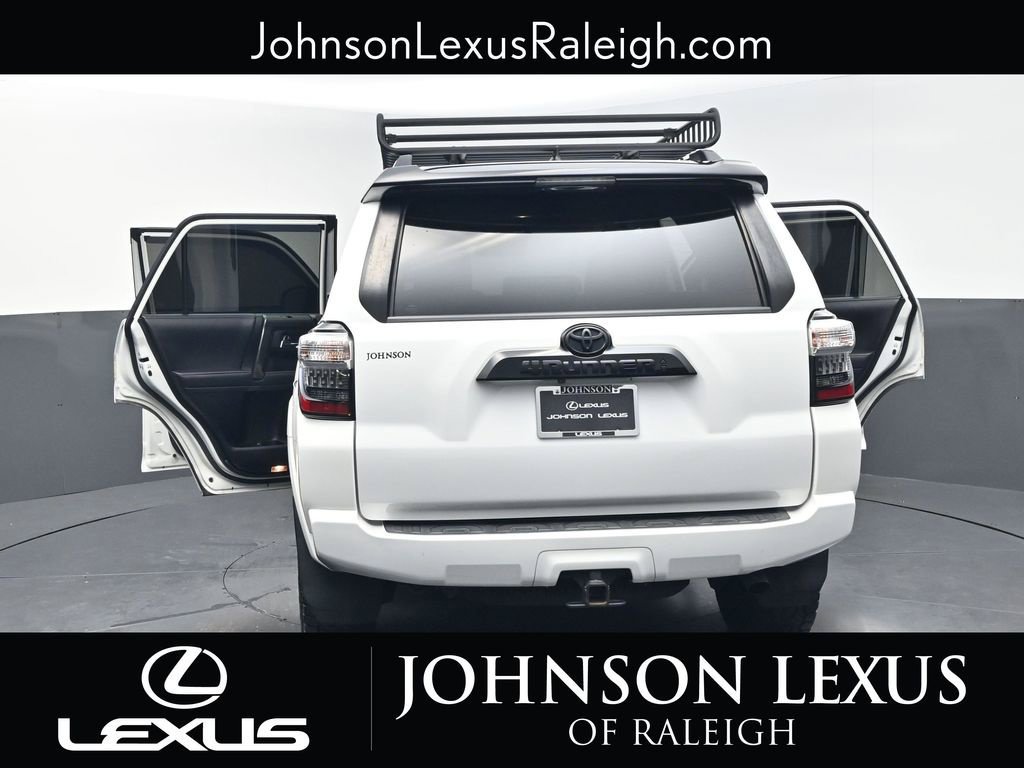 Used 2021 Toyota 4Runner Venture w/ Moonroof Package AWD/4WD image 34
