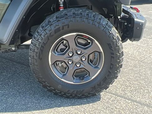 Used 2021 Jeep Gladiator Rubicon w/ LED Lighting Group image 10