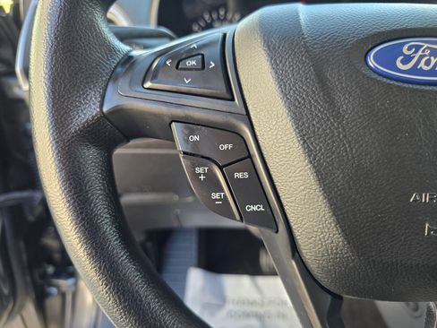 Used 2019 Ford Edge SE FWD image 28