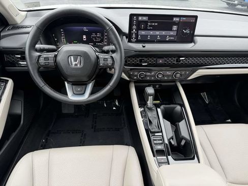 Certified 2025 Honda Accord Touring image 11