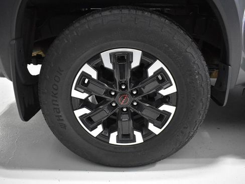 Certified 2023 Nissan Frontier PRO-4X w/ Technology Package AWD/4WD image 9