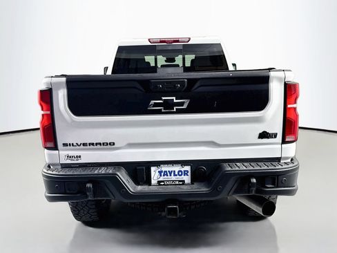 Used 2025 Chevrolet Silverado 2500 ZR2 w/ ZR2 Bison Edition AWD/4WD image 6