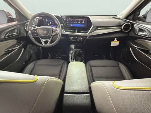 Used 2024 Chevrolet Trax ACTIV w/ Sunroof Package FWD image 31