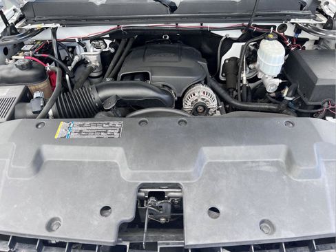 Used 2010 Chevrolet Silverado 2500 LT w/ Interior Plus Package RWD image 33