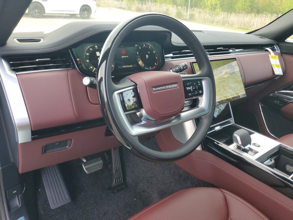 New 2026 Land Rover Range Rover SE AWD/4WD image 13