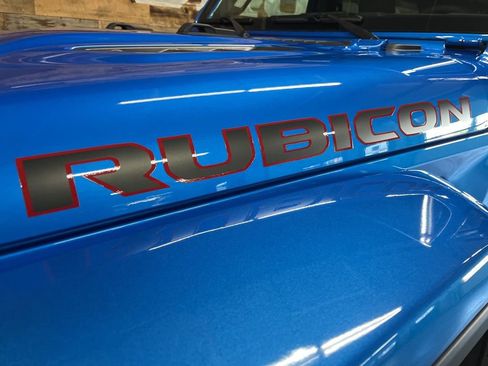 Used 2025 Jeep Wrangler Unlimited Rubicon image 13