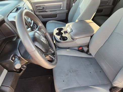 Used 2019 RAM 1500 Classic SLT image 15