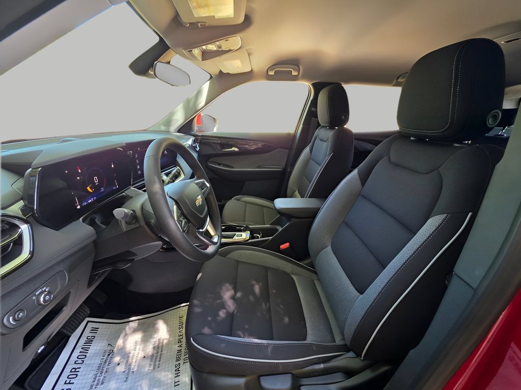 New 2026 Chevrolet TrailBlazer LT w/ LT Cold Weather Package AWD/4WD image 15