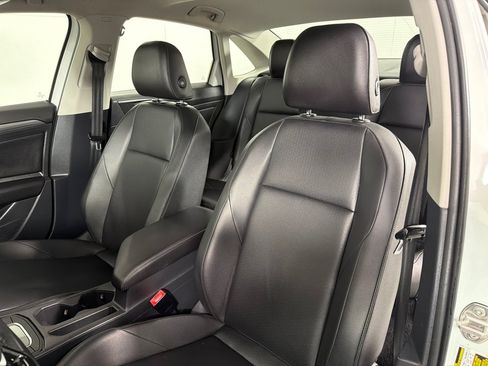 Used 2019 Volkswagen Jetta SEL FWD image 13