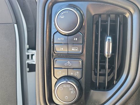 Used 2020 Chevrolet Silverado 1500 Custom w/ Custom Value Package image 20