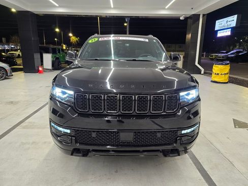 Used 2023 Jeep Wagoneer Series II image 8