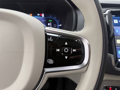Certified 2024 Volvo XC90 T8 Plus image 17
