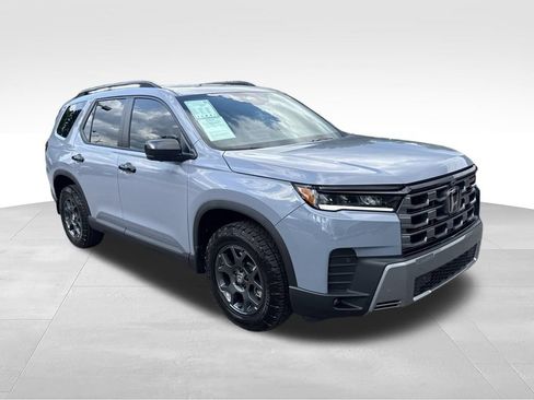 Used 2026 Honda Pilot TrailSport image 1