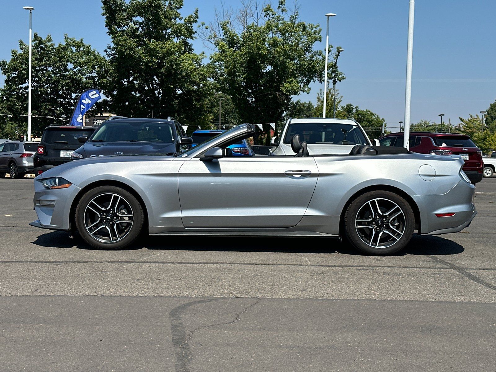 Used 2023 Ford Mustang Premium RWD image 7