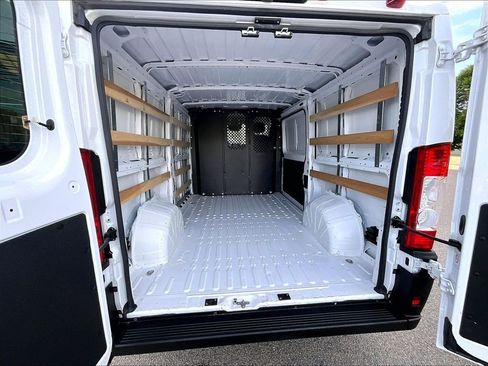 Used 2025 RAM ProMaster 2500 w/ U-Haul Equipment Group FWD image 15