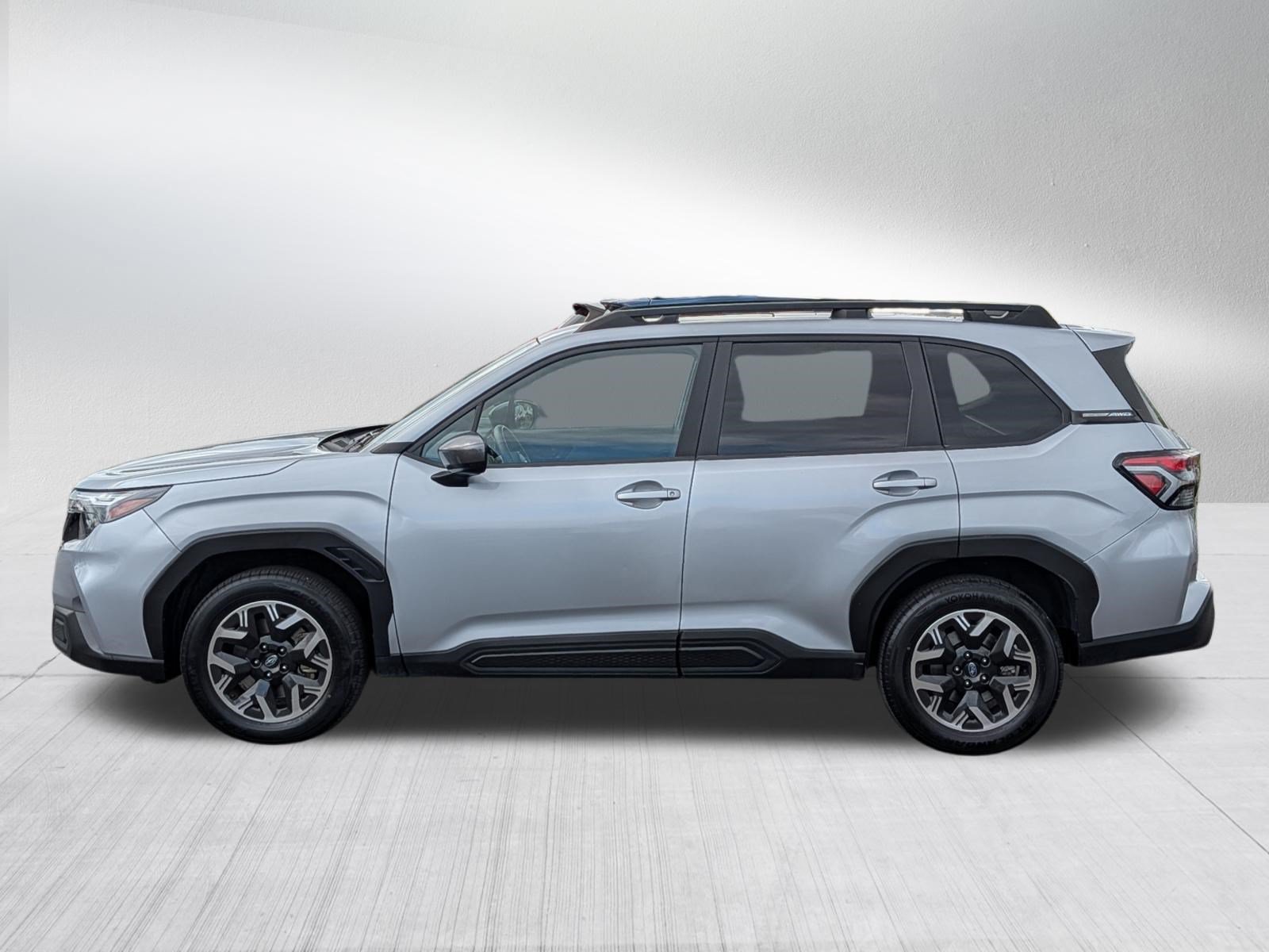 Used 2025 Subaru Forester Premium AWD/4WD image 4