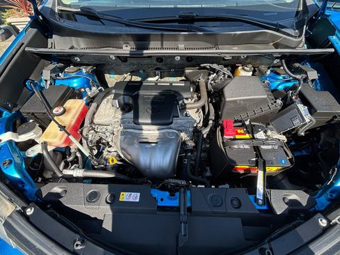 Used 2018 Toyota RAV4 LE w/ All Weather Liner Package AWD/4WD image 28