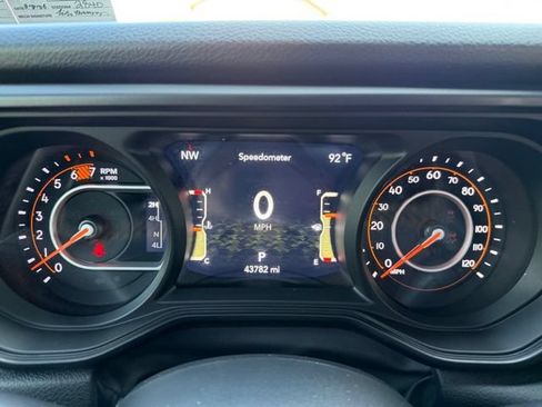 Used 2024 Jeep Wrangler Unlimited Sport AWD/4WD image 25