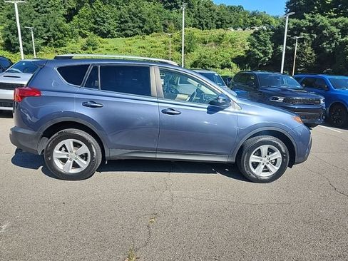 Used 2013 Toyota RAV4 XLE AWD/4WD image 6