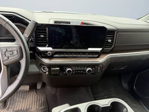 Used 2025 GMC Sierra 1500 Elevation AWD/4WD image 12