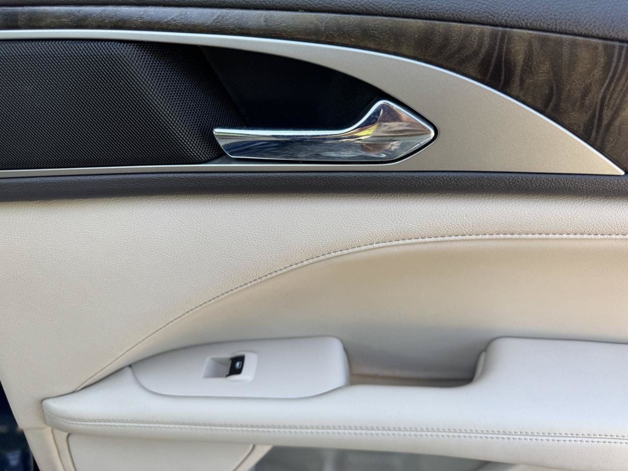 Used 2017 Lincoln MKZ Reserve w/ Climate Package AWD/4WD image 35